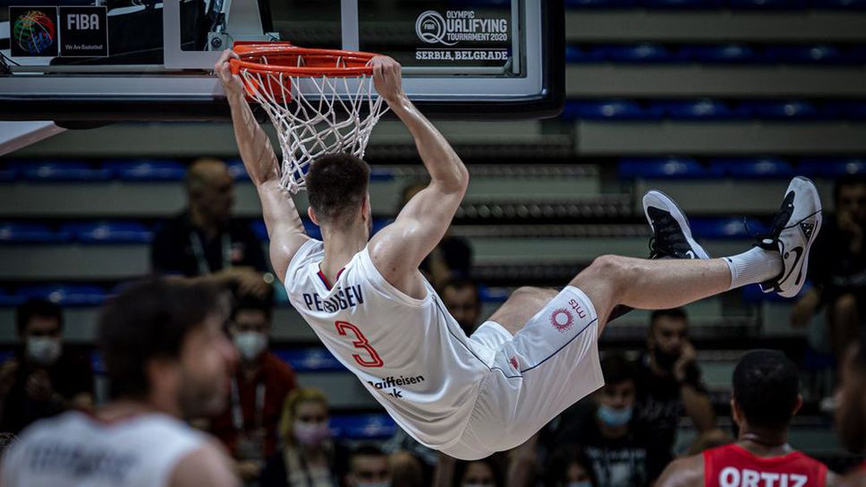 Сърбия срещу Италия на финала в Белград