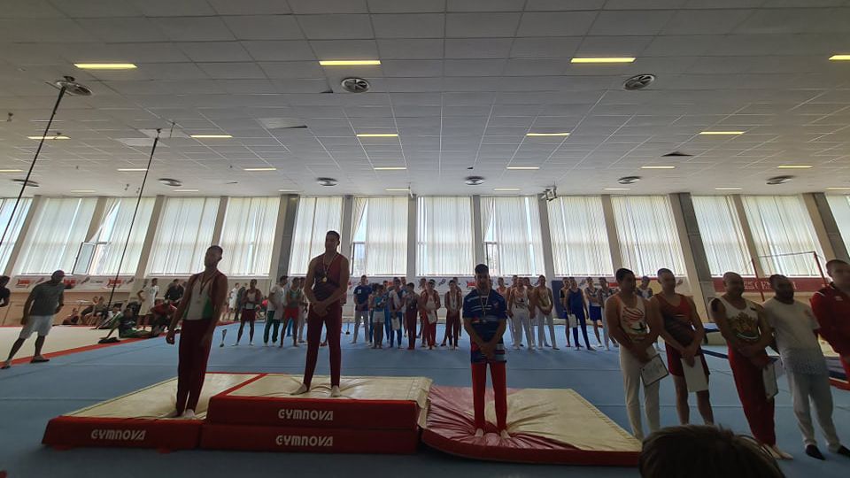 Теодор Трифонов спечели пет медала на ДП по спортна гимнастика