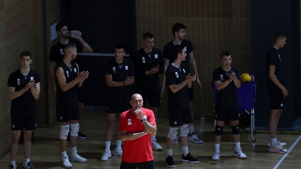 България завърши с победа трите проверки срещу Италия