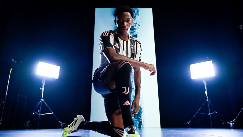 Ювентус официално обяви привличането на нападателя Джонатан Дейвид Канадският национал