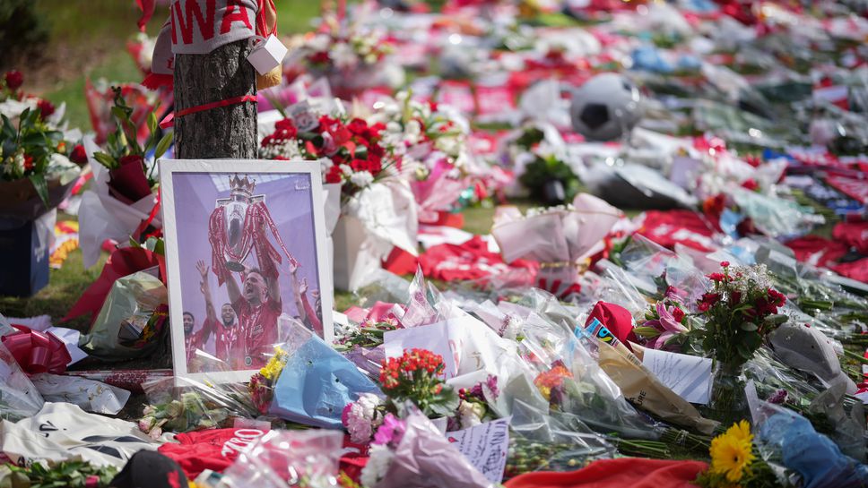 И днес районът около Анфийлд е изпълнен от хора които