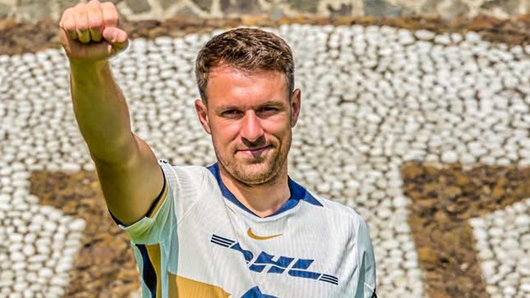 Аарън Рамзи ще играе в Мексико