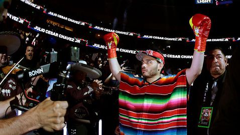 Хулио Сезар Чавес-младши е арестуван, очаква депортация от САЩ