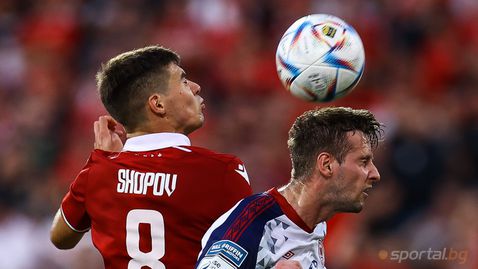  Слави Шопов на линия за ЦСКА - София против Базел 