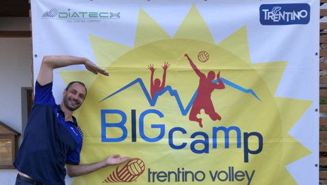 Матей Казийски зарадва 150 деца на лагера на Тренто