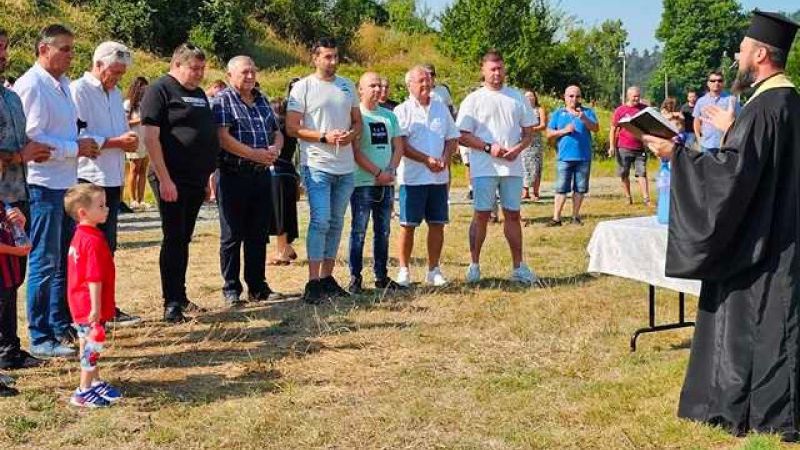 БФС стартира изграждането на нов тренировъчен терен в Дупница