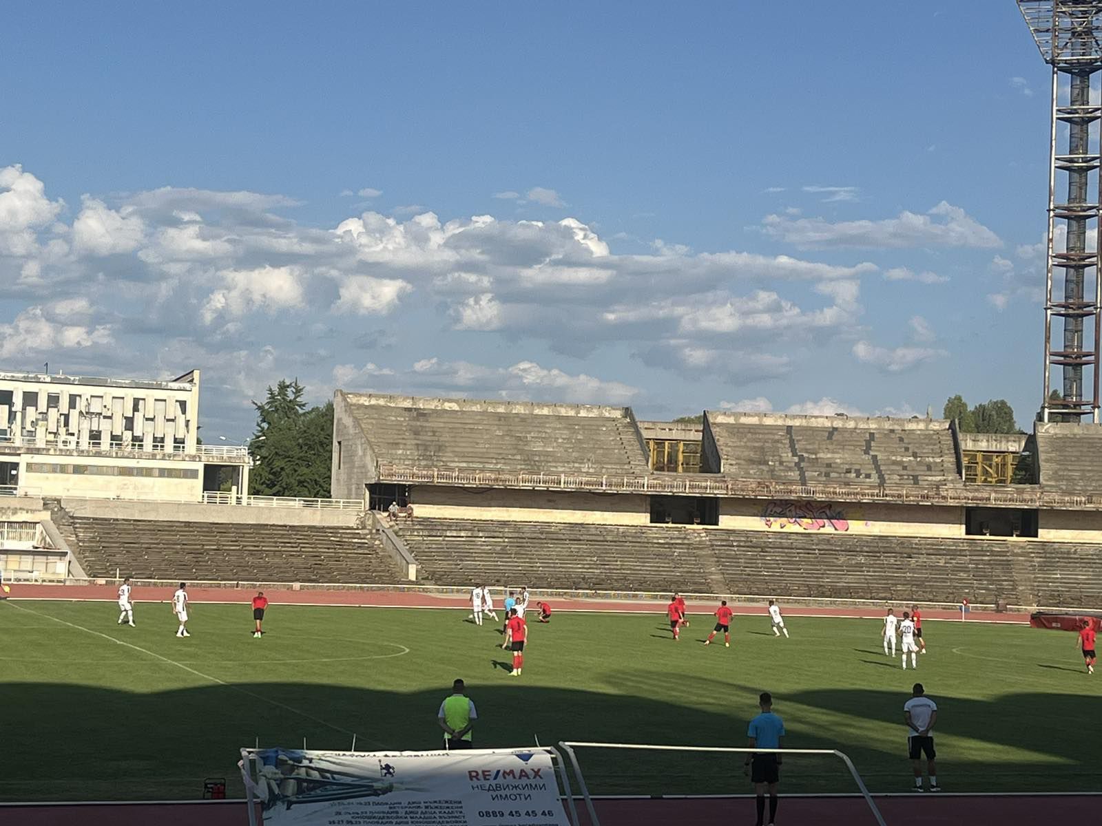 Дубълът на Локо (Пловдив) започна с успех над Карнобат