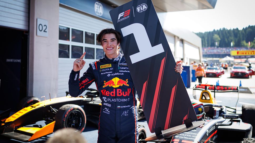 Никола Цолов с най-много подиуми за сезона във Формула 3