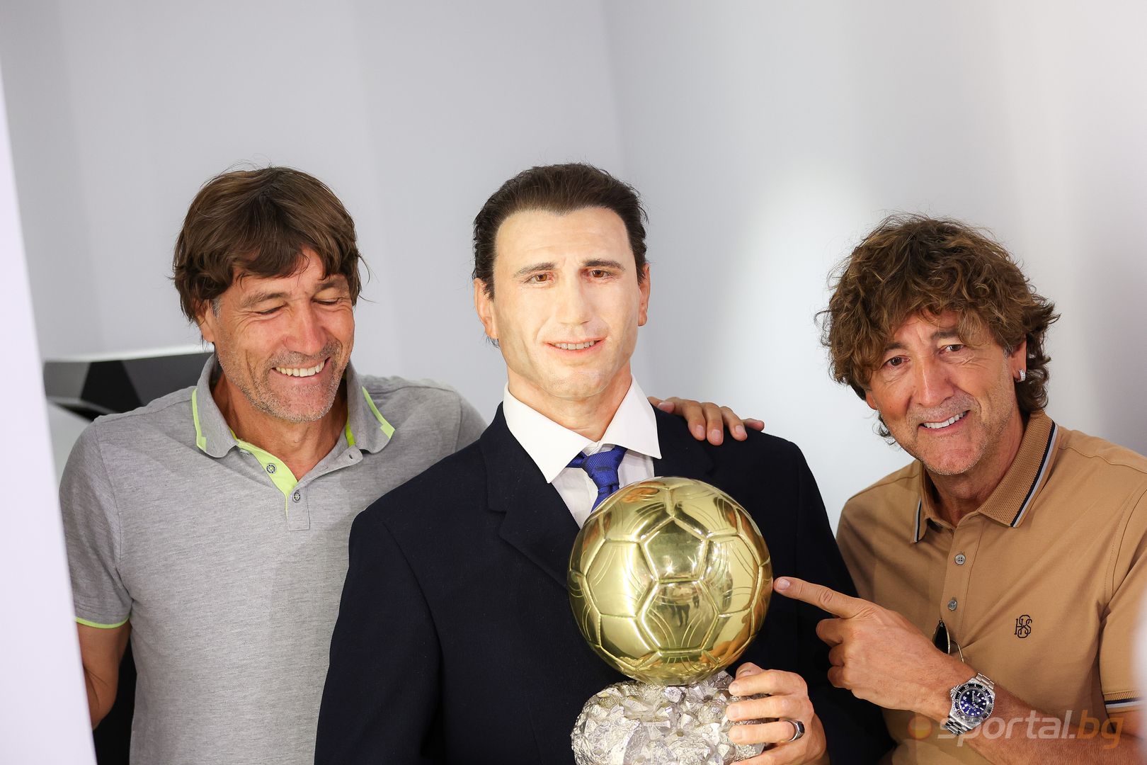 Хулио Салинас посети залата на славата на Христо Стоичков