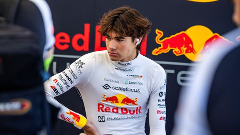  Колко покрай купата във Формула 3 беше Никола Цолов? 