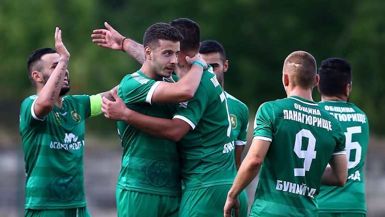  Оборище с трансферен удар - взе младок с мачове в елита 