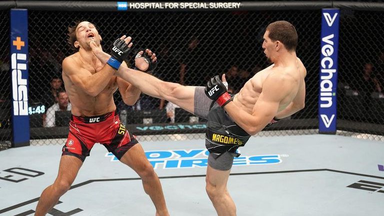 Абус Магомедов влезе с гръм и трясък в UFC 32 годишния