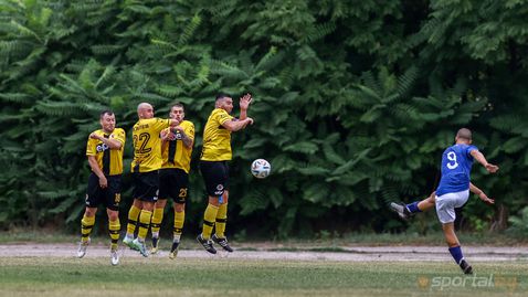  Ботев (НП): Трудно се играе в Попово 