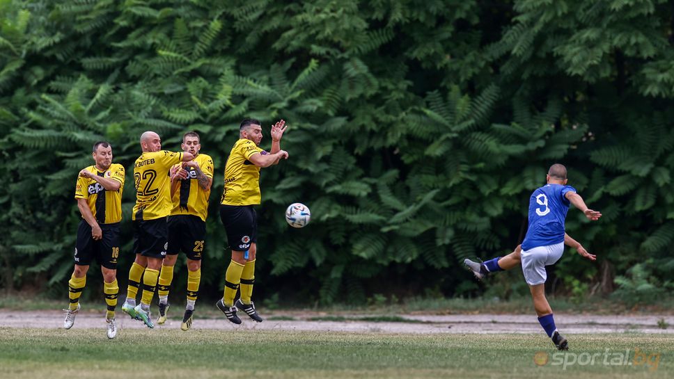 Ботев Нови пазар гостува утре на Спартак II Варна Срещата