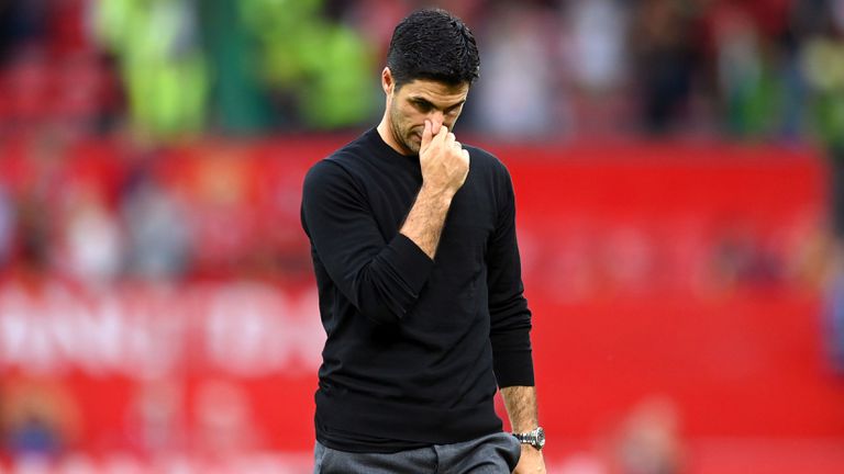 Мениджърът на Арсенал Микел Артета не бе доволен от съдийството