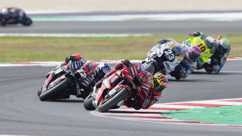  Баная продължи победната си серия в MotoGP с невъзмутимо каране в Гран При на Сан Марино 