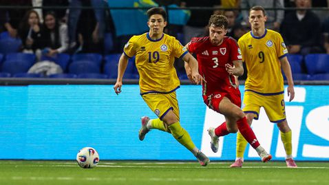  Уелс измъкна сложен триумф в Казахстан 