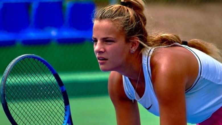 Алекса Каратанчева отпадна на полуфиналите на двойки на турнира по