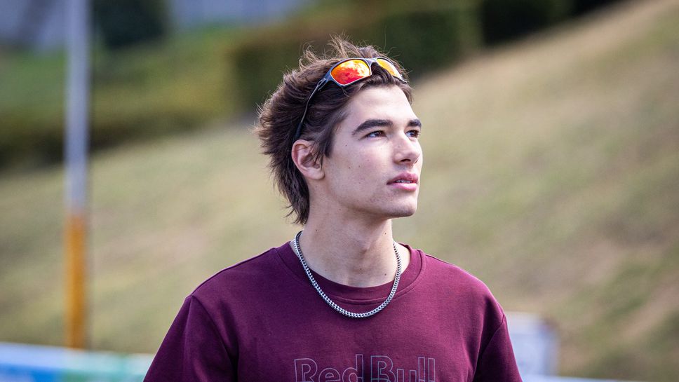 Българският пилот във Формула 3 Никола Цолов охлади страстите които