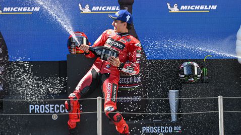 MotoGP няма да променя правилата си, за да спре доминацията на Маркес