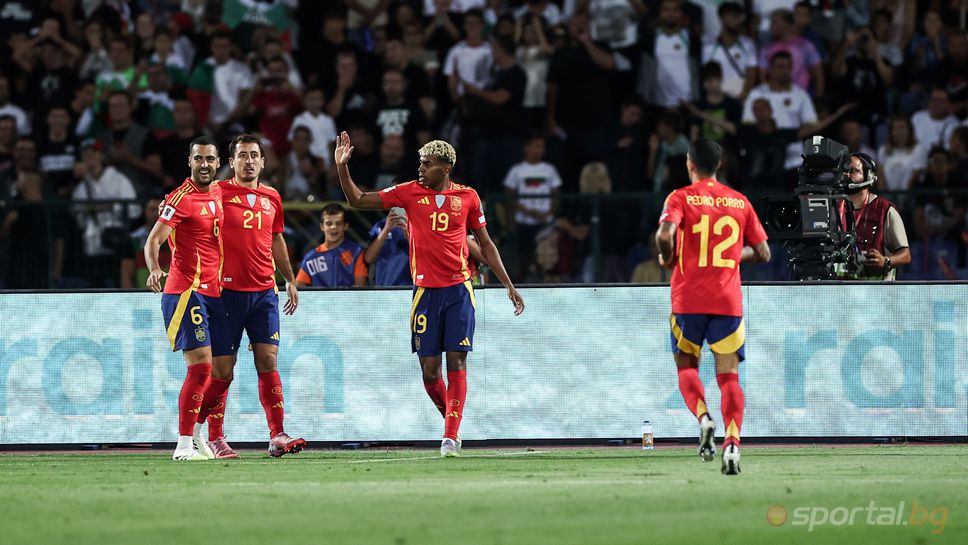 Христо Стоичков зарадва български деца, уреди им среща със звездите на Испания