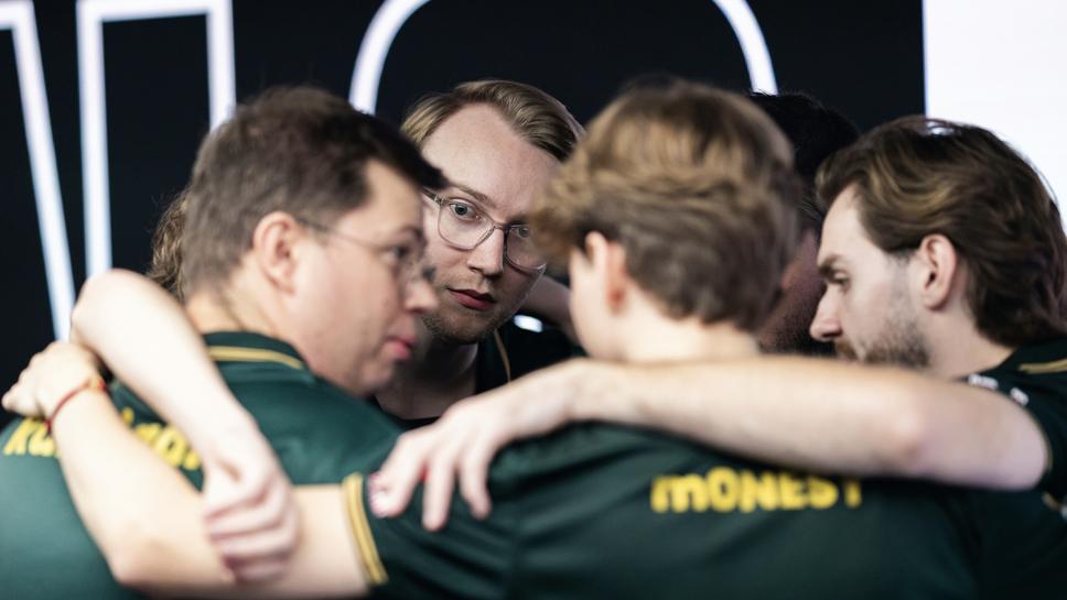 Falcons срази G2 и стигна полуфинал на BLAST Open в Порто