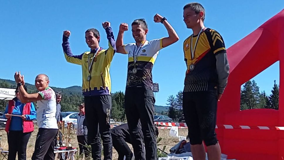 Национали обраха титлите в държавното по ориентиране