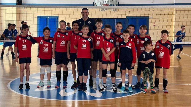 Родители на деца, които тренират волейбол в България ще дадат