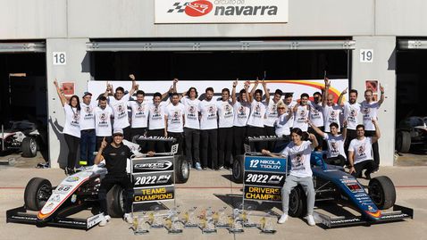  Алонсо означи купата на Цолов във Формула 4 