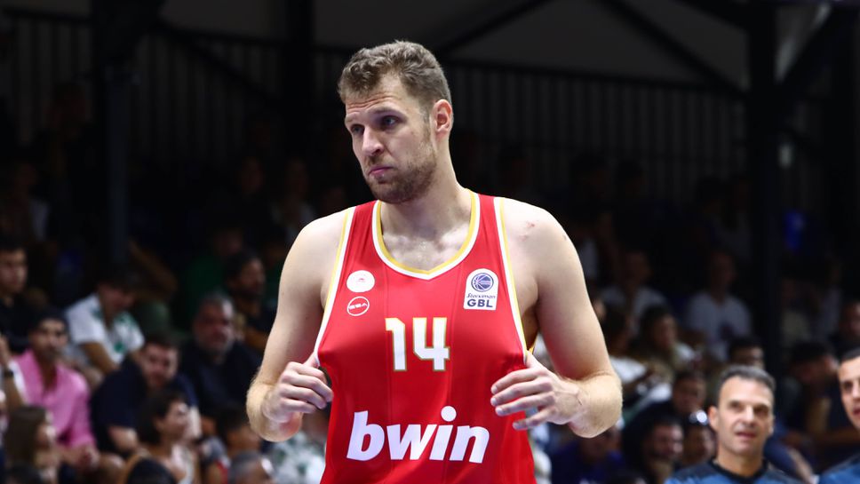 Обявиха Александър Везенков за най-добрия играч извън НБА