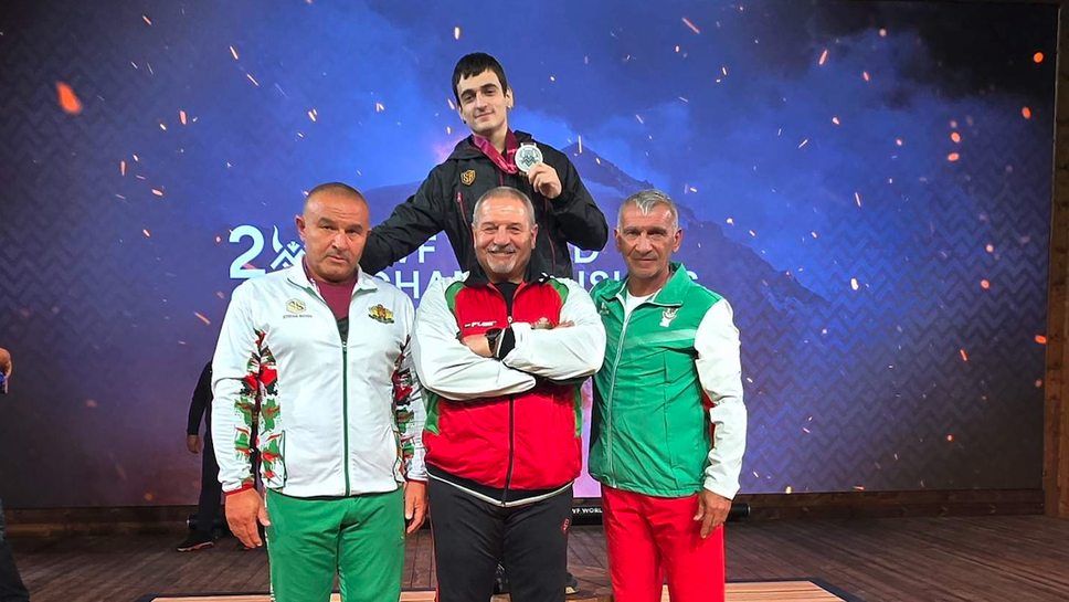 Иван Димов взе сребърен медал в изхвърлянето на Световното по вдигане на тежести