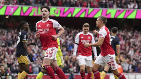Арсенал прекъсна негативната серия срещу Уест Хам и измести Ливърпул от върха