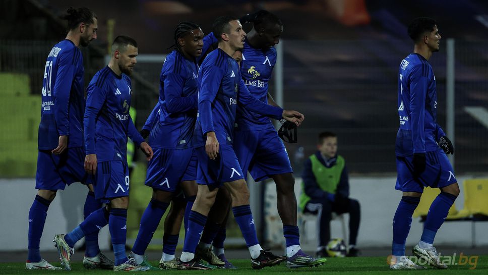 Слушай на живо Черно море ЛевскиСтарши треньорът на Левски