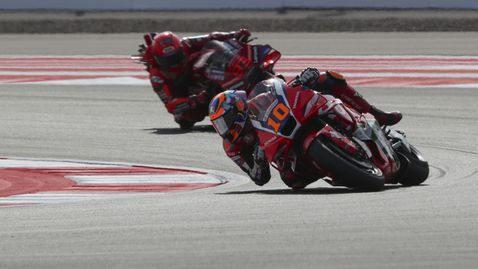 Лука Марини очаквано беше наказан след спринта в Индонезия