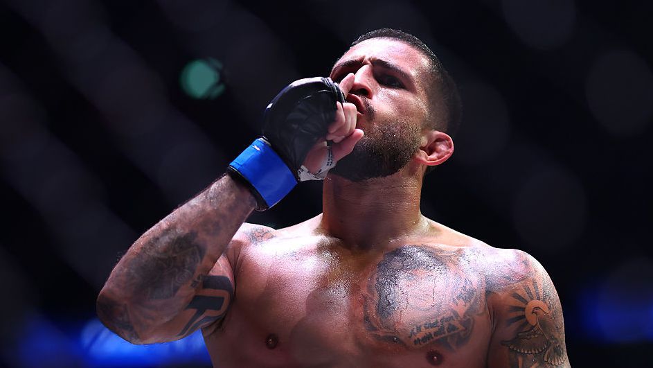 Серхио Петис с изумителен нокаут срещу Магомед Магомедов на PFL Дубай