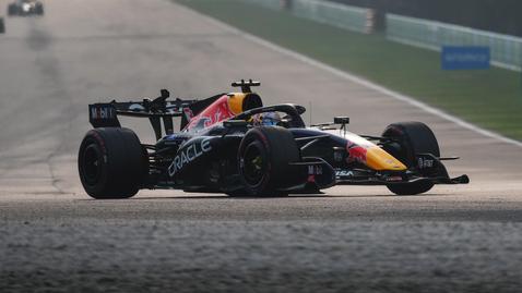 Макс Верстапен ликува в маратонската Гран При на Бахрейн в Малайзия