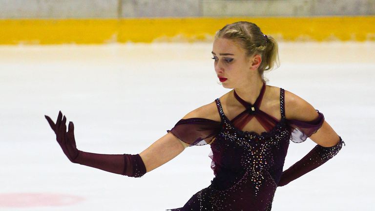 Александра Фейгин ще работи с нов хореограф през следващия сезон,