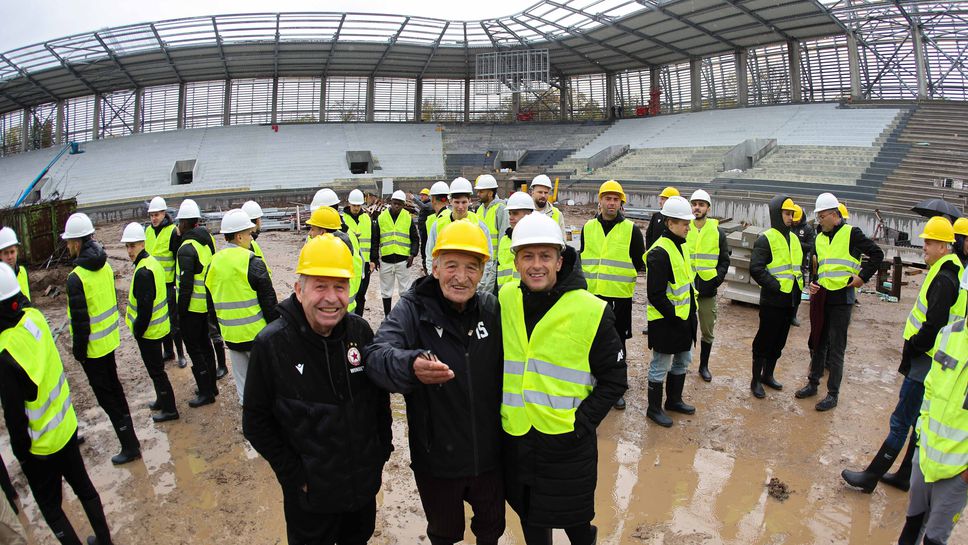 Дни преди дербито между ЦСКА и Левски червените получиха шампионска