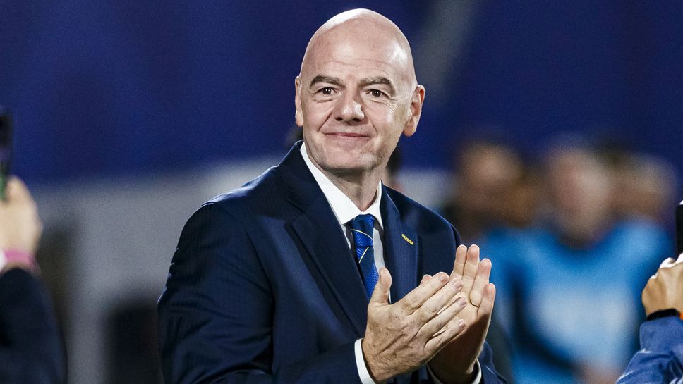 Френският всекидневник Le Monde разкри каква заплата взима президентът на