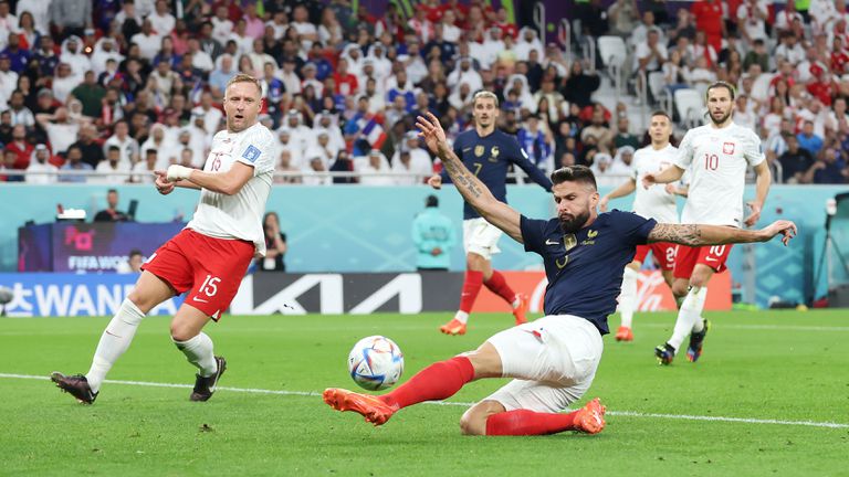 Франция 0:0 Полша, голям пропуск на Жиру (гледайте тук)