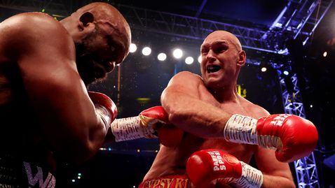  Фюри е безапелационен, че ще завърши Усик за по-малко от шест рунда 