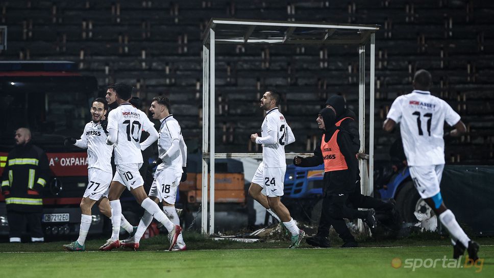 Славия планира четири контроли в Турция, "белите" се събират още на 2 януари