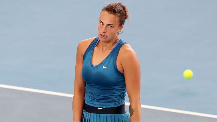 Кошмарно начало на сезона за Сабаленка, Сакари също отпадна в Аделаида