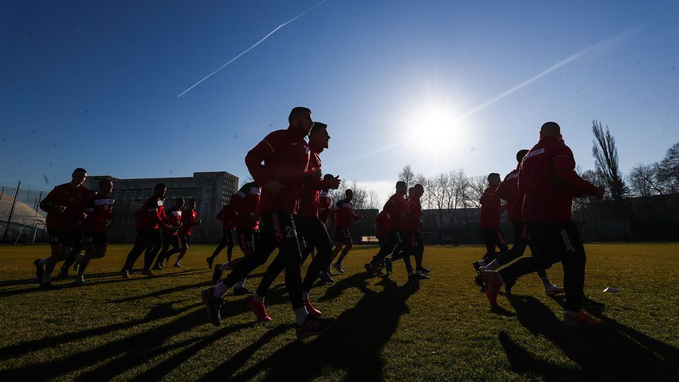 Локомотив (София) с първа тренировка за 2022