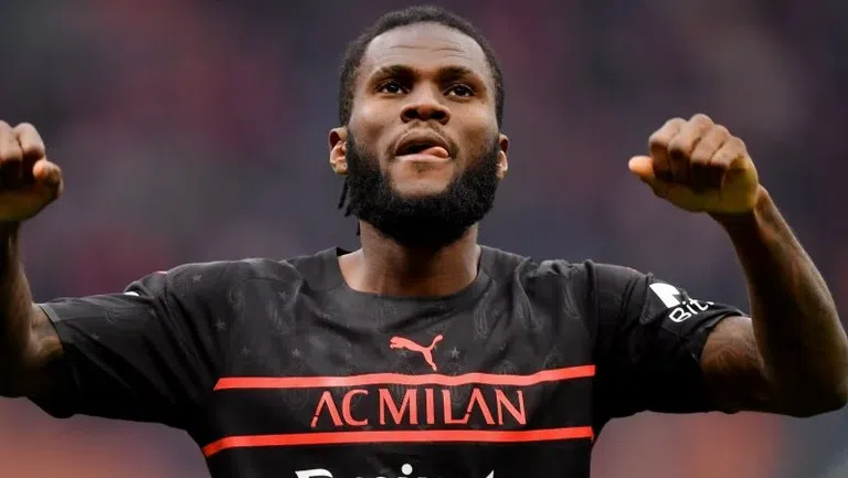  Манчестър Юнайтед стартира да ухажва Кесие 