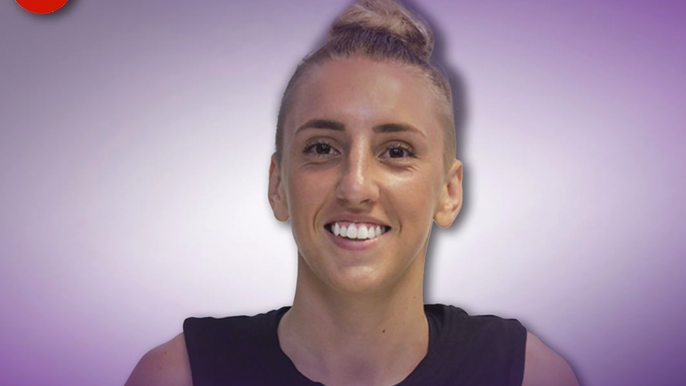 Алекс Миланова продължава кариерата си в Унгария