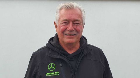 Отиде си легендарен картинг пилот