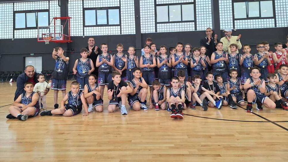 Баскетболният национал Георги Боянов вече година развива любимия си спорт