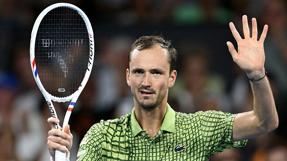 Медведев и Лехечка стартираха с победи в Бризбън