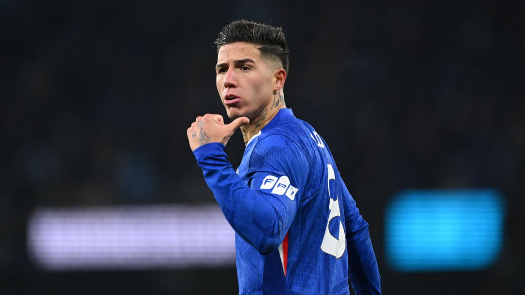 Енцо Фернандес обмисля бъдещето си в Челси след раздялата с Мареска, ПСЖ има силен интерес